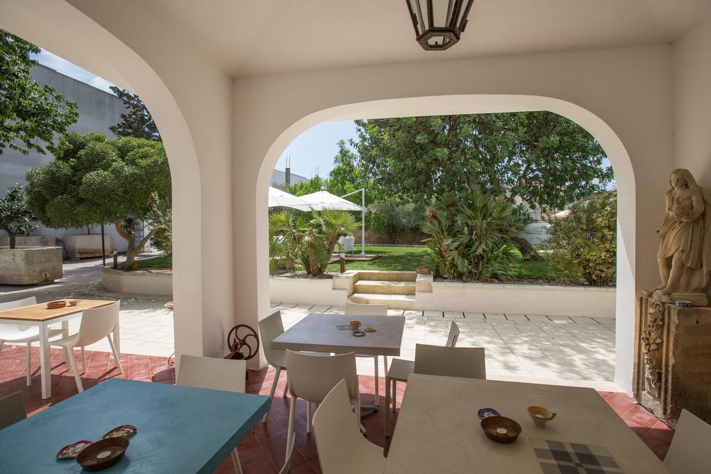 Li Pappi Antico Casale Bed & Breakfast Galatina Exterior foto