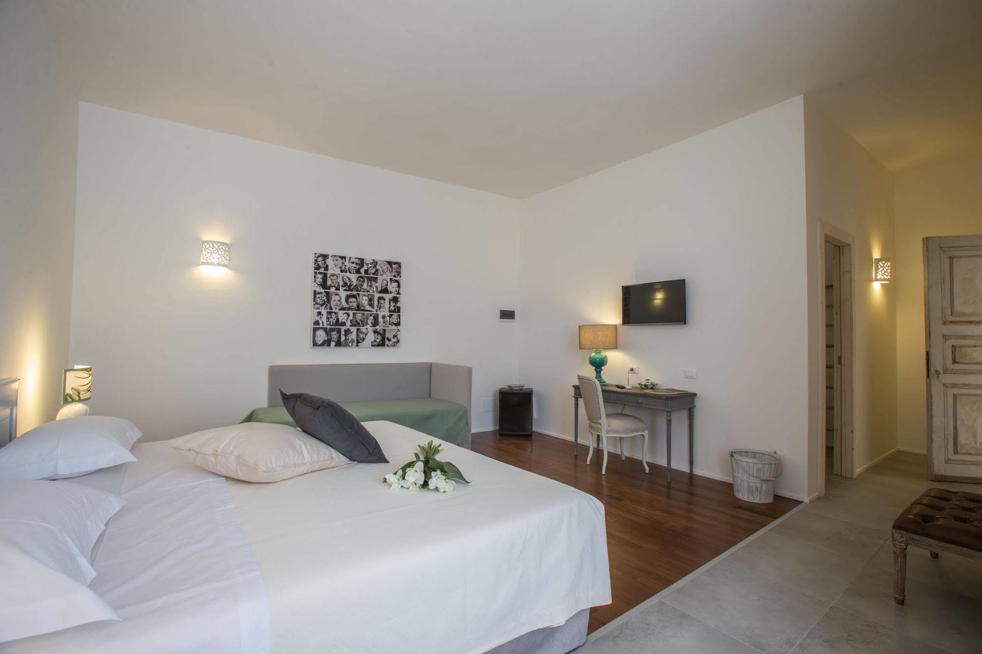 Li Pappi Antico Casale Bed & Breakfast Galatina Exterior foto